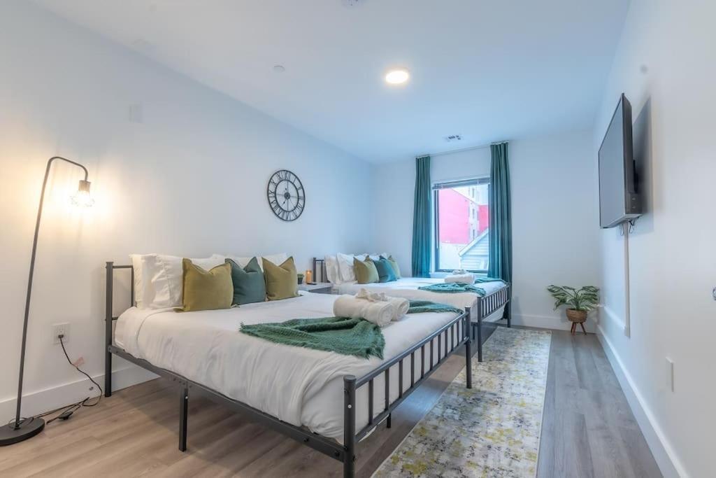 2 Bedroom 2 Bath Suite, Near American Dream And The Airport, Free Parking, King Bed And 2 Queen Beds, Washer And Dryer Orange المظهر الخارجي الصورة
