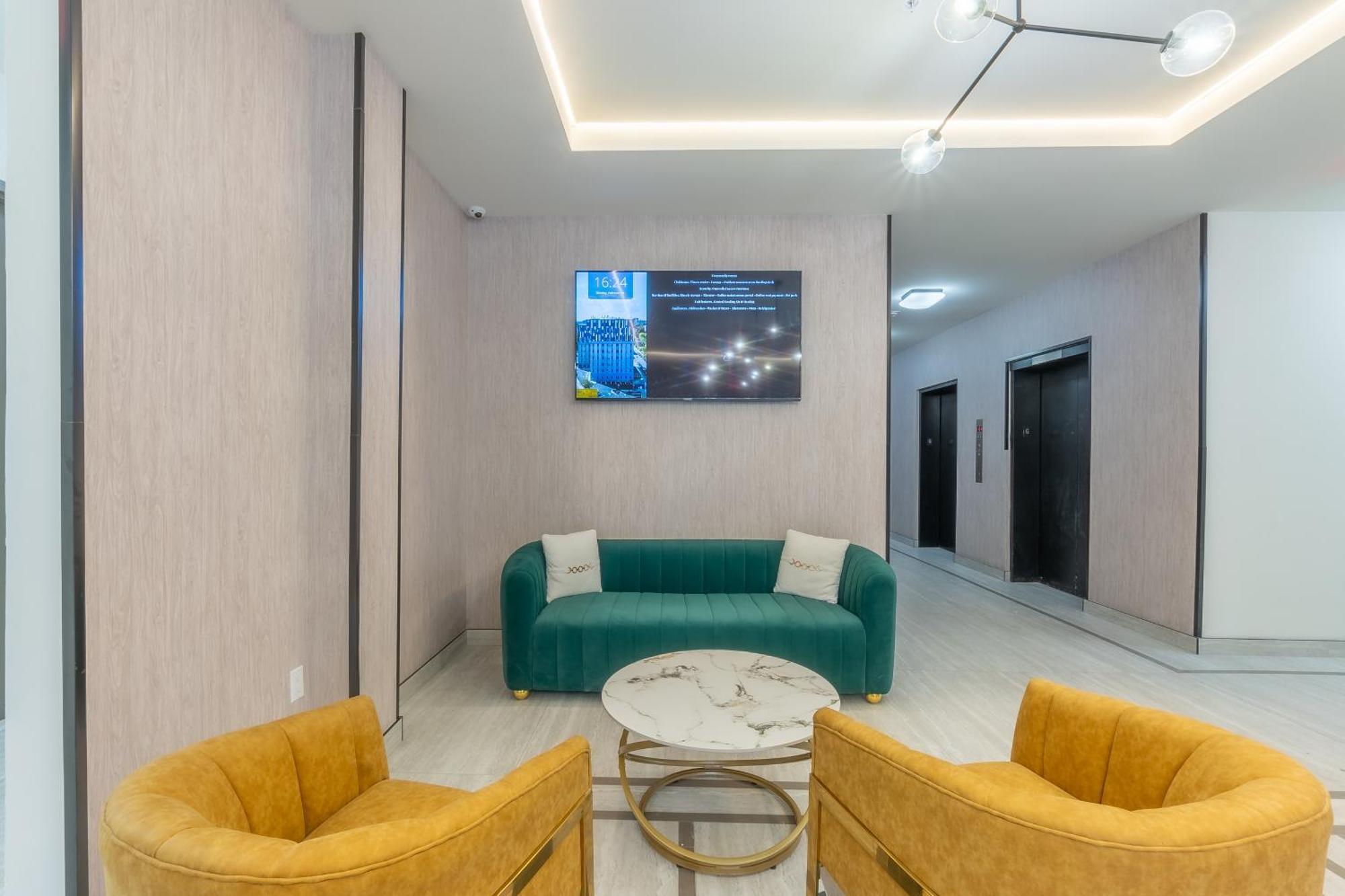 2 Bedroom 2 Bath Suite, Near American Dream And The Airport, Free Parking, King Bed And 2 Queen Beds, Washer And Dryer Orange المظهر الخارجي الصورة